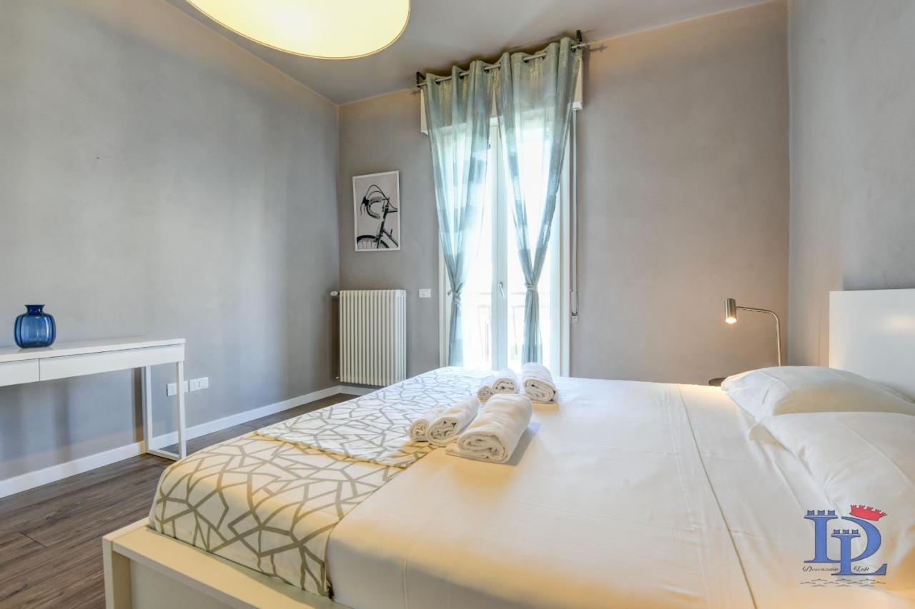 Desenzanoloft Official Partner Marriott Homes & Villas - Bacco Family Apartment Desenzano del Garda Exteriör bild